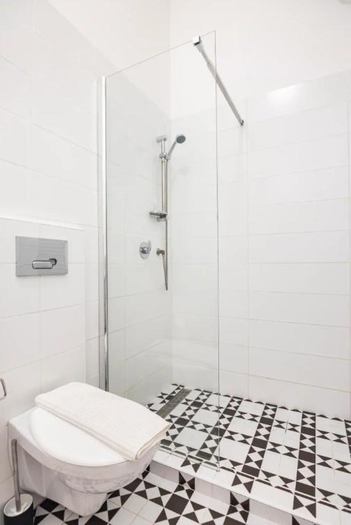 Apartamento Stylish Purple In Heart Of Budapest